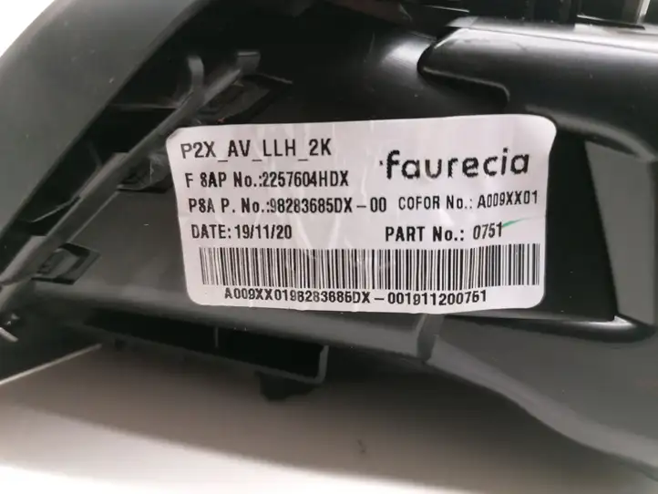 Peugeot 208 (2019 - ) 98283685DX Боковой воздушный дефлектор — фото 2