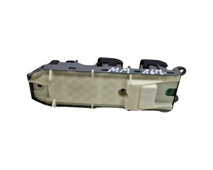 Toyota Auris E180 (2012 - 2018) 8404002120 Кнопка стеклоподъемников — фото 4