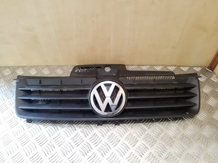 Volkswagen Polo (2001 - 2005) 6Q0853651 Крышка двигателя декоративная — фото 1
