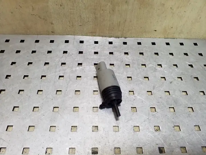 BMW 3 E92 E93 (2005 - 2014) 67126934159 Насос омывателя стекла — фото 2