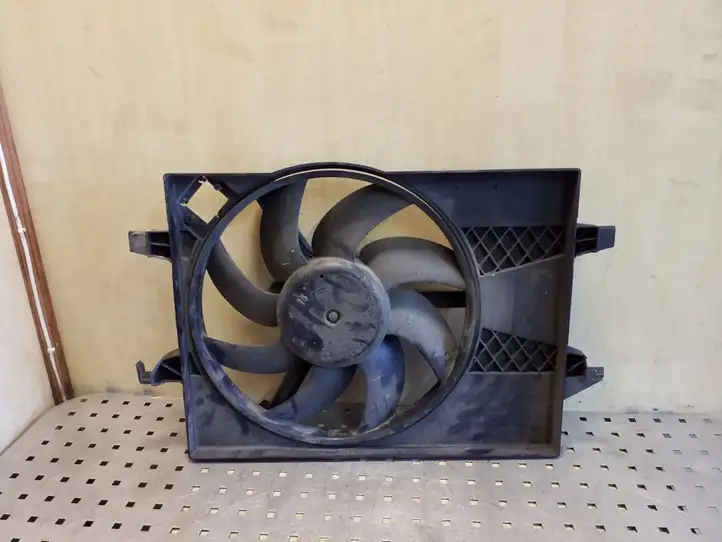 Ford Fusion (2002 - 2005) 8240368 Дифузор радиатора — фото 3