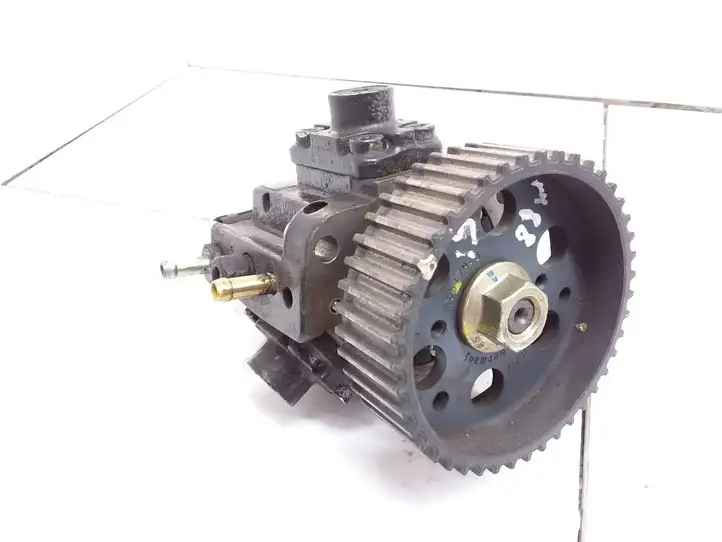 Opel Vectra (2002 - 2005)  0445010128 Топливный насос