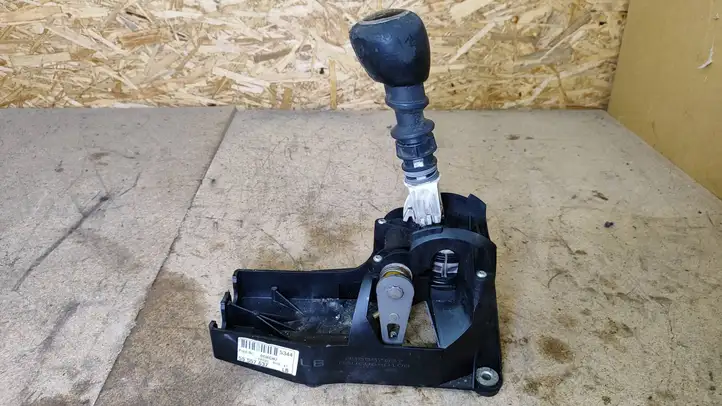 Opel Vectra (2002 - 2005)  55557637 Механизм переключения передач (кулиса) (в салоне)