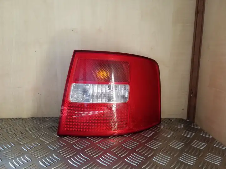 Audi A6 Allroad C5 (2000 - 2006) 4B9945096F Задний фонарь в кузове — фото 1