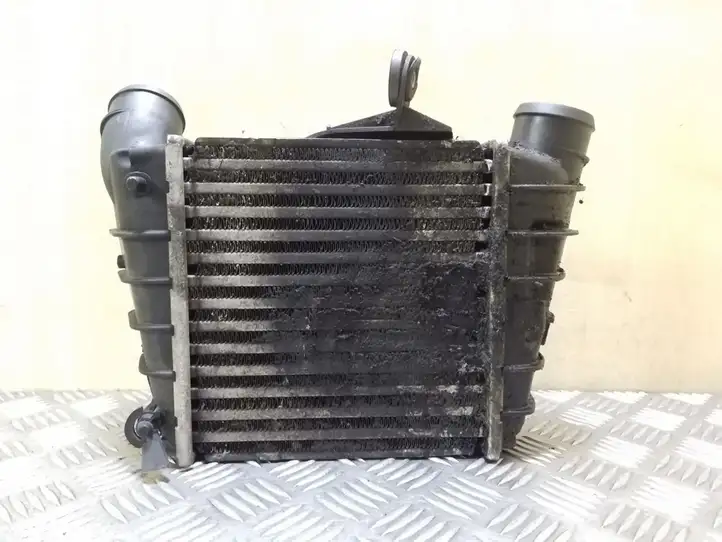 Skoda Fabia Mk2 (5J) (2007 - 2014) 862397U Интеркулер — фото 1