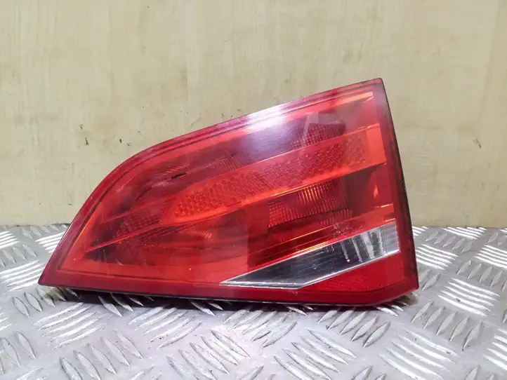 Audi A4 S4 B8 8K (2007 - 2011) 8K5945094D Задний фонарь в крышке багажника — фото 1