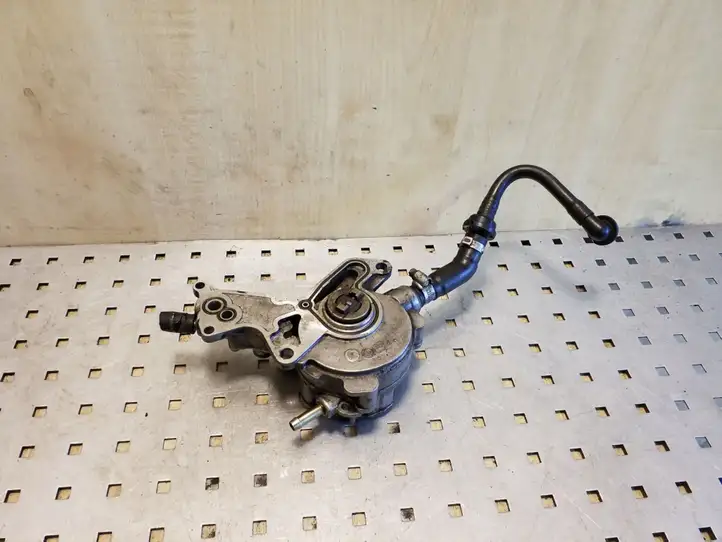 Volkswagen Jetta V (2005 - 2010) 038145209A Вакуумный насос — фото 2
