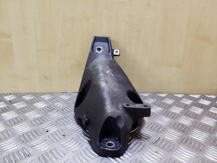 BMW X5 E70 (2006 - 2013) 2211677267902 Кронштейн двигателя — фото 3
