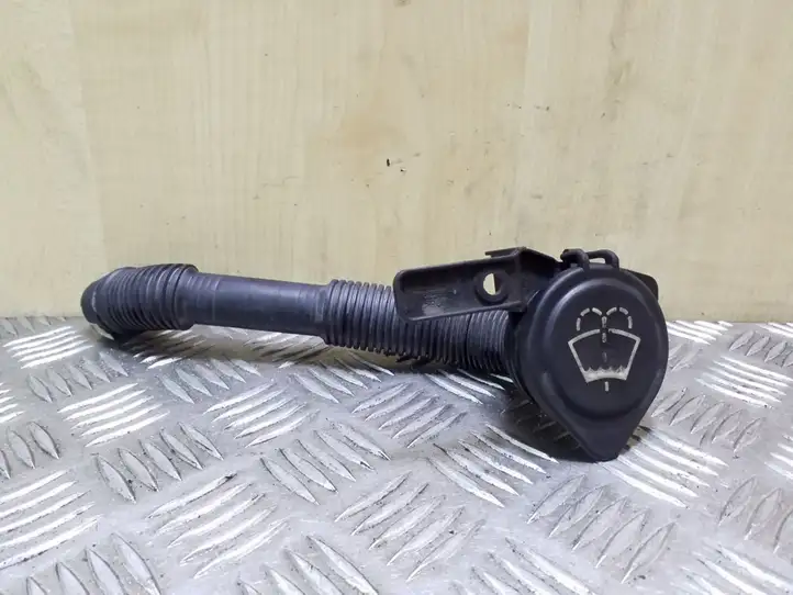BMW X5 E70 (2006 - 2013) 7162586 Горловина бачка омывателя — фото 1