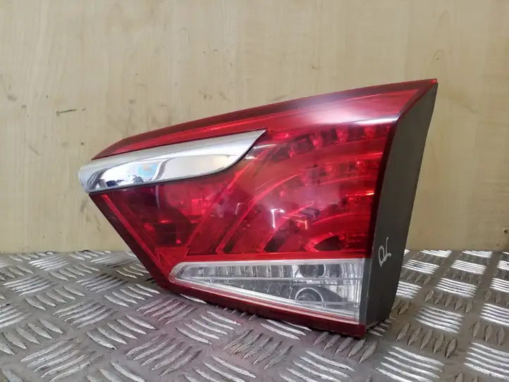 Hyundai i40 (2011 - ) 924043Z001 Задний фонарь в крышке багажника — фото 1