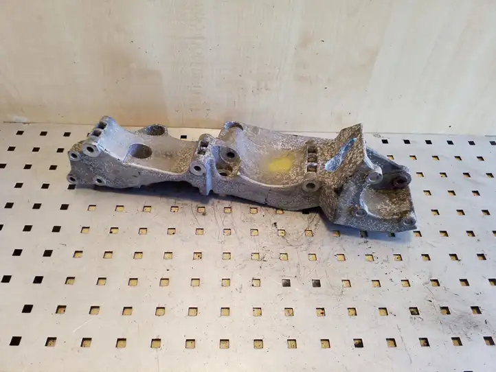 Audi A3/S3 8L (2000 - 2003) 06A903143P Кронштейн двигателя — фото 1