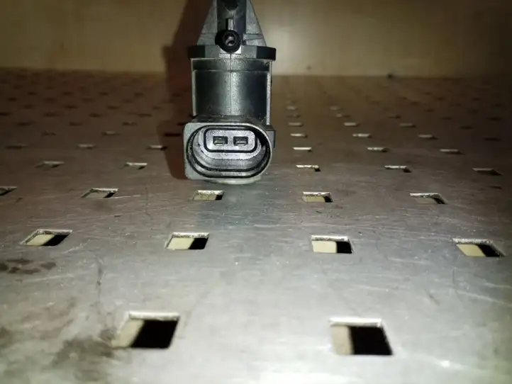 Audi A3/S3 8L (2000 - 2003) 1J0906283C Вакуумный клапан — фото 3