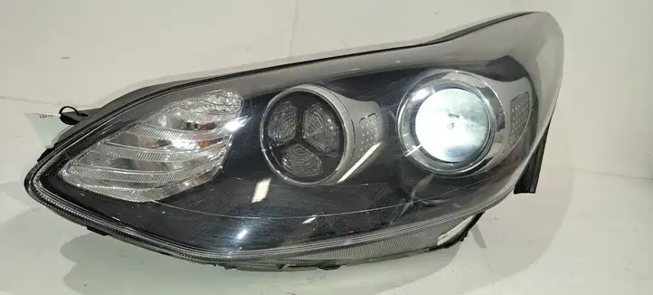 Kia Sportage (2016 - 2018) F192101200 Передняя фара — фото 1