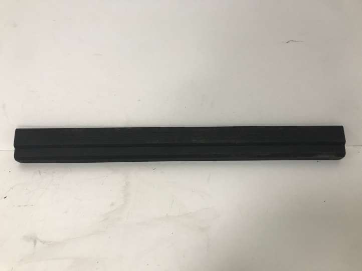 Mercedes-Benz E W212 (2009 - 2016)  2126860136 Обшивка порга