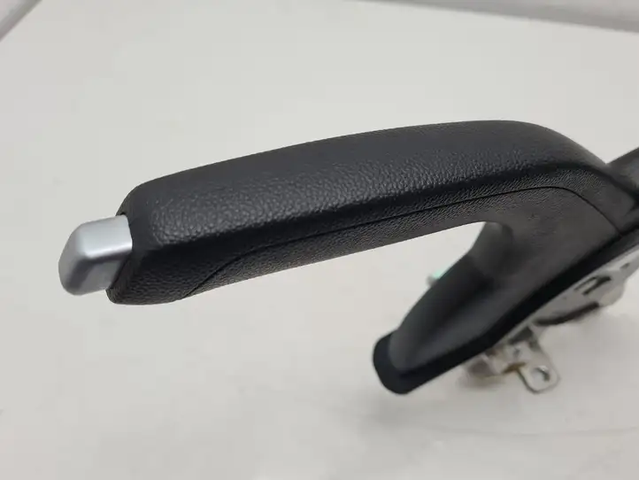 Hyundai i20 (GB IB) (2014 - 2018) Механизм ручного тормоза (в салоне) — фото 2