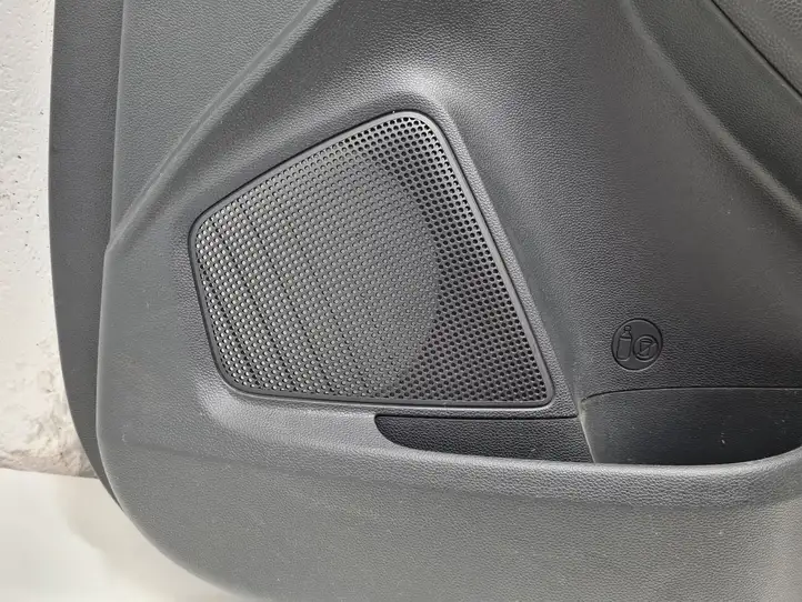 Hyundai i20 (GB IB) (2014 - 2018) 82320C8010 Обшивка передней двери — фото 4