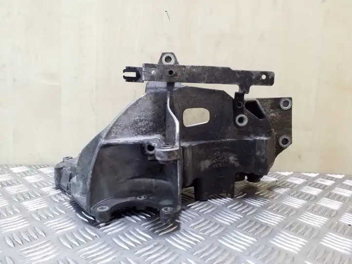 Volkswagen Crafter (2006 - 2016) 076145167 Кронштейн генератора — фото 2