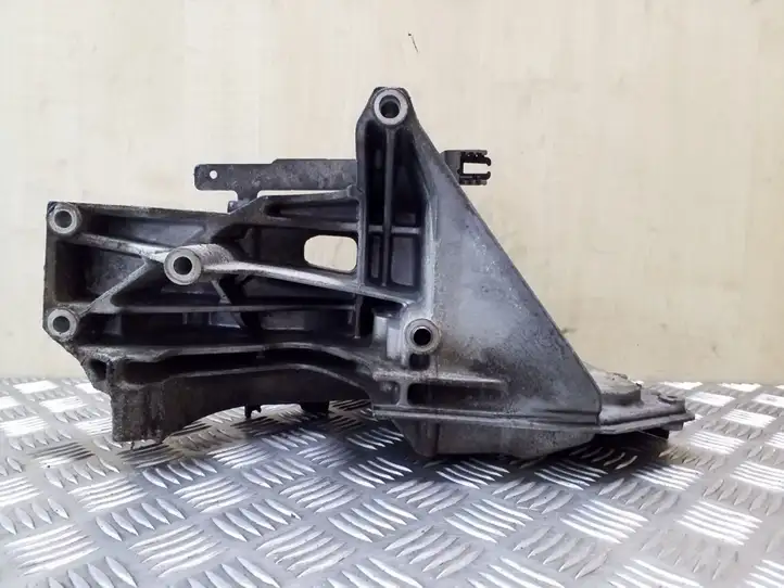 Volkswagen Crafter (2006 - 2016) 076145167 Кронштейн генератора — фото 4