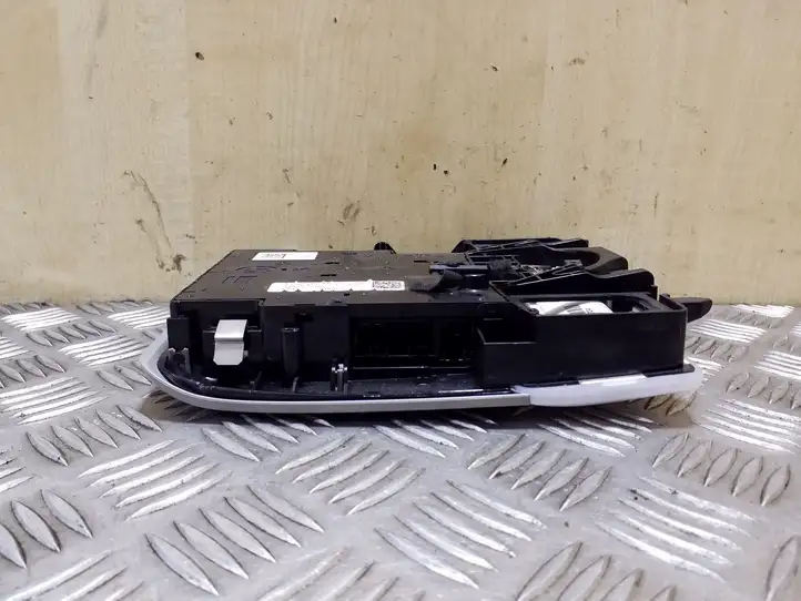 BMW 3 F30 F35 F31 (2012 - 2018) 9288214 Передняя подсветка — фото 5
