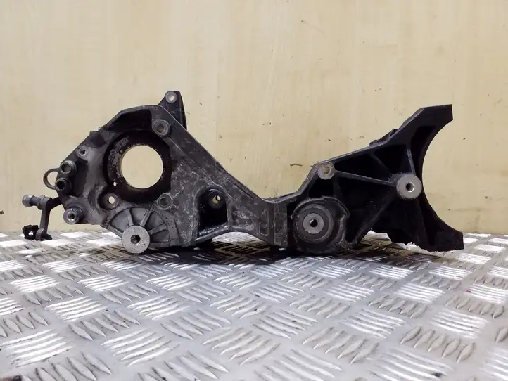 Audi A6 C7 (2011 - 2014) 03L903143R Кронштейн генератора — фото 3