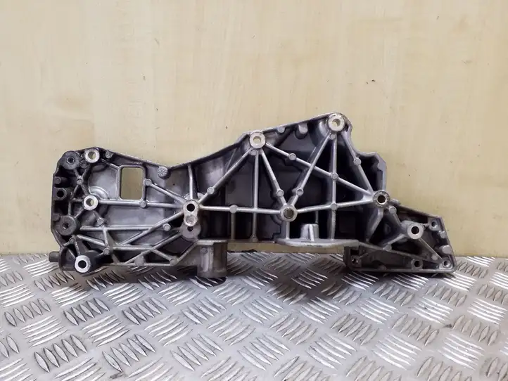Land Rover Freelander 2 - LR2 (2006 - 2010) 9661310080 Кронштейн генератора — фото 2