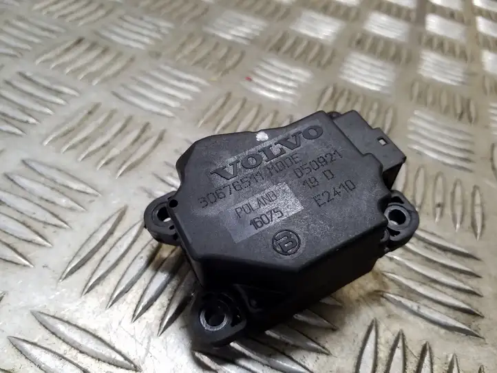 Volvo S60 (2000 - 2004) 30676511 Двигатель задвижки потока воздуха — фото 4