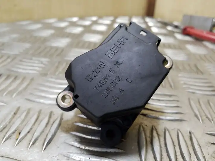 Volvo S60 (2000 - 2004) 74931FML Двигатель задвижки потока воздуха — фото 3