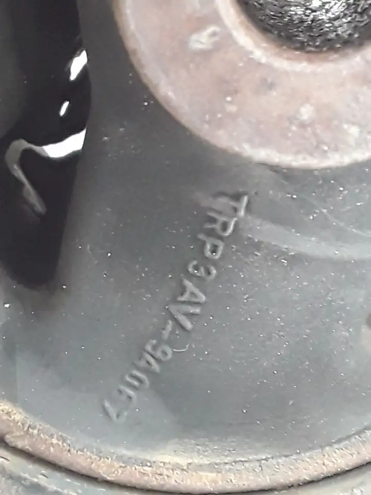 Toyota Avensis T270 (2009 - 2012) TRP3AV94067 Опора двигателя — фото 6