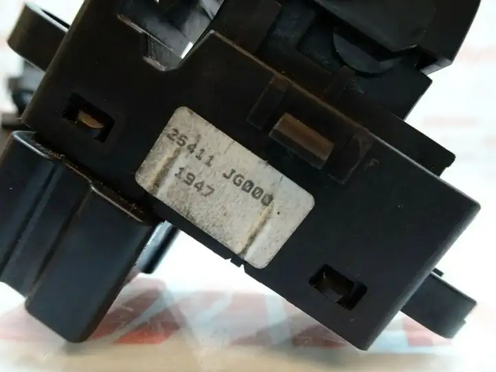 Nissan X-Trail T31 (2007 - 2014) 25411JG000 Блок кнопок стеклоподъемников — фото 4