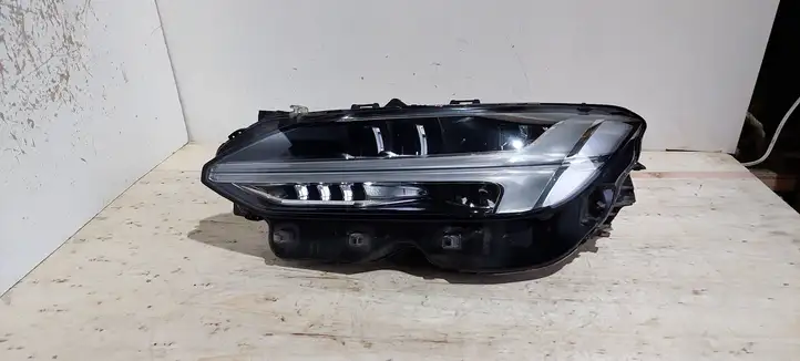 Volvo S90, V90 (2016 - 2020) 31655927 Передняя фара — фото 1