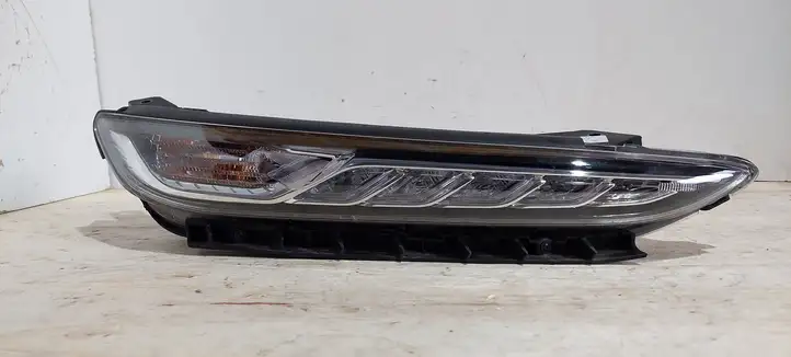 Hyundai Kona I (2017 - 2022) 92208J9000 Передняя фара — фото 1
