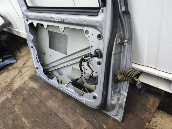 Volkswagen Polo (2005 - 2009) Дверь — фото 10