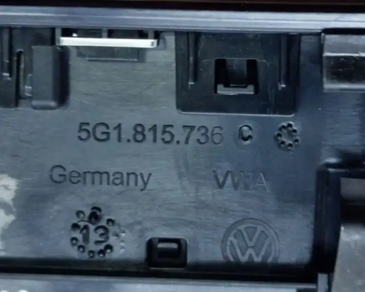 Volkswagen Golf VII (2013 - 2019) 5G1819743E Отделка магнитолы — фото 10