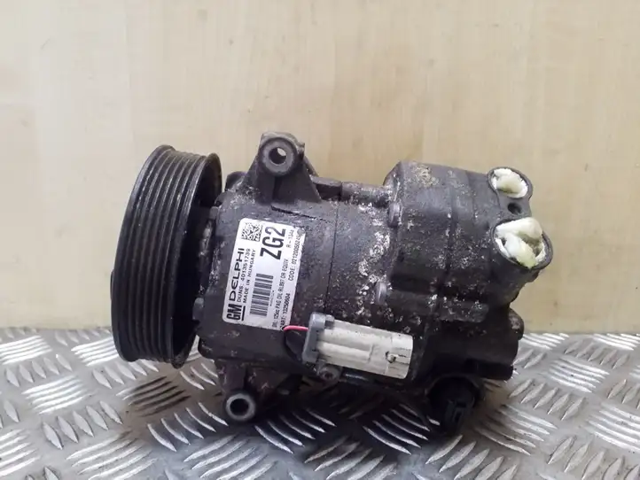 Opel Astra J (2009 - 2012) 13250604 Компрессор (насос) кондиционера воздуха — фото 1