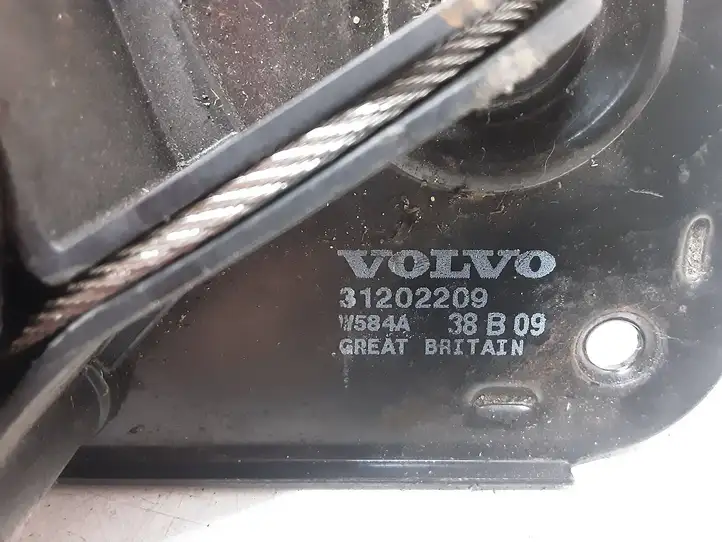 Volvo XC90 (2006 - 2014) 31202209 Болт крепления запасного колеса — фото 3