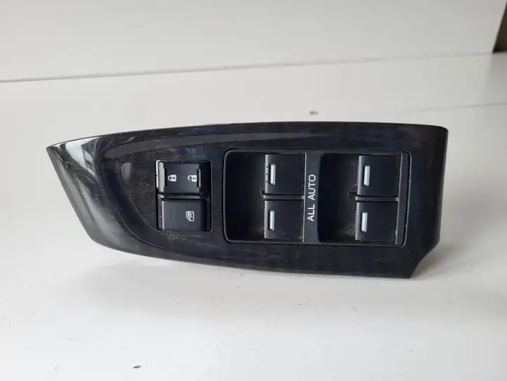 Honda Accord (2008 - 2016) Другие включатели / ручки/ переключатели — фото 3