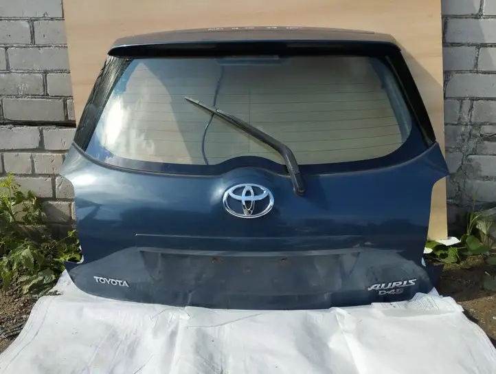 Toyota Auris 150 (2006 - 2012) Крышка багажника — фото 1