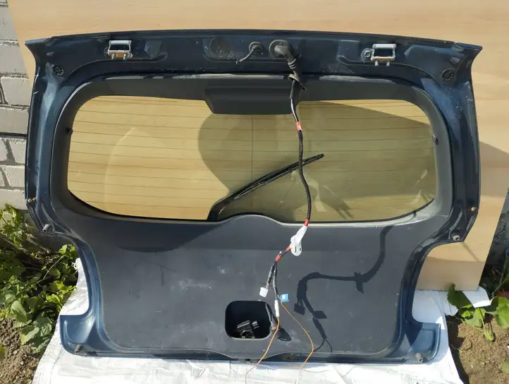 Toyota Auris 150 (2006 - 2012) Крышка багажника — фото 3