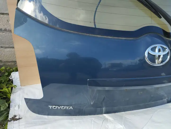 Toyota Auris 150 (2006 - 2012) Крышка багажника — фото 7