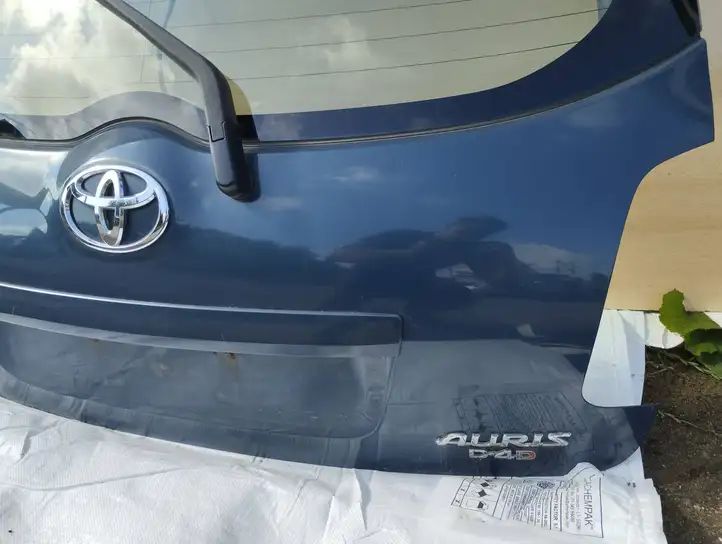 Toyota Auris 150 (2006 - 2012) Крышка багажника — фото 9