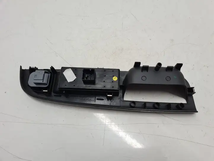 Volkswagen Golf V (2003 - 2009) 1K4868049A Блок кнопок стеклоподъемников — фото 3