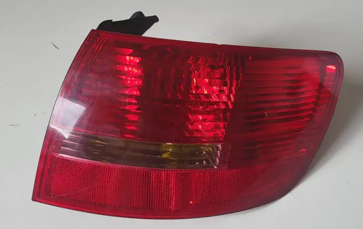 Audi A6 S6 C6 4F (2004 - 2008) 4F9945096 Задний фонарь в кузове — фото 1