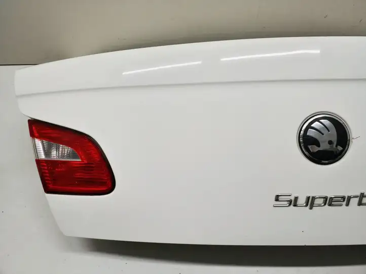 Skoda Superb B6 (3T) (2008 - 2015) Крышка багажника — фото 8
