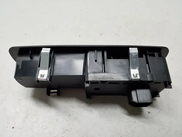 Chrysler Town & Country V (2010 - 2016) 04602544AF Блок кнопок стеклоподъемников — фото 4