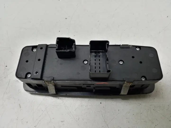 Chrysler Town & Country V (2010 - 2016) 04602535AH Блок кнопок стеклоподъемников — фото 4