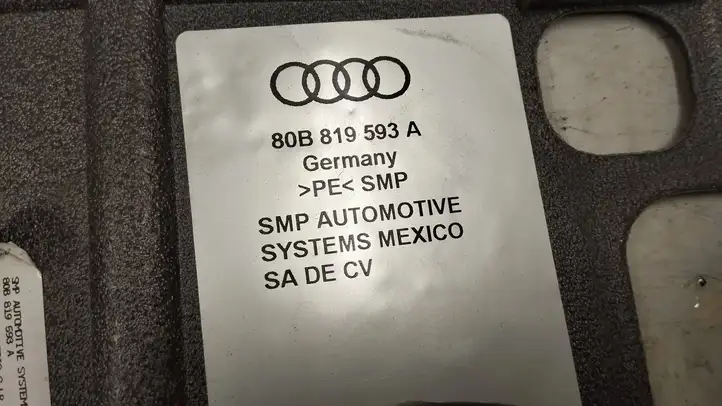 Audi Q5 SQ5 (2017 - ) 80b819593 Звукоизоляция панели приборов — фото 3