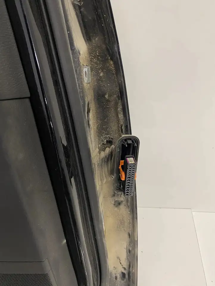 (2005 - 2010) Задняя дверь — фото 4