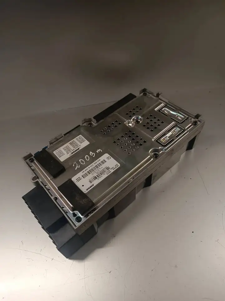 Audi A8 S8 D3 4E (2007 - 2010) 4E0035223N Усилитель звука — фото 3