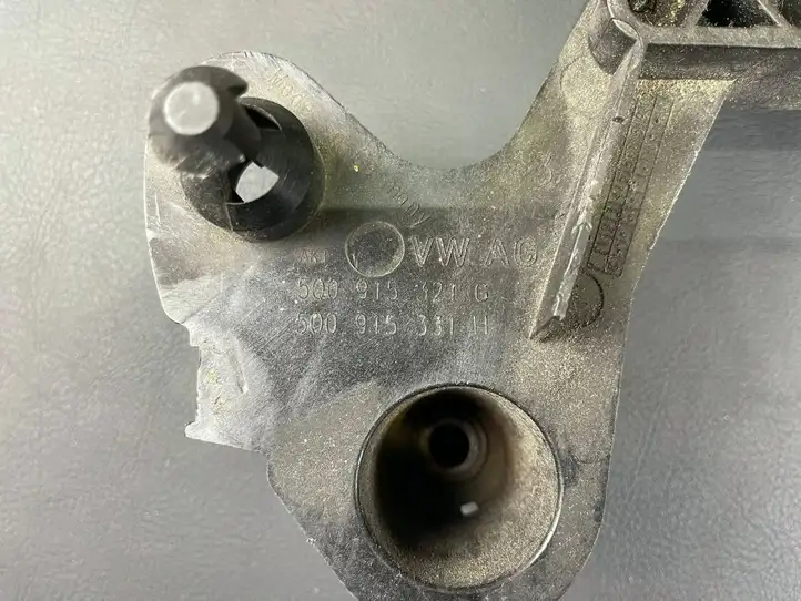 Volkswagen Golf VII (2013 - 2019) 5Q0915321G Площадка аккумулятора — фото 3