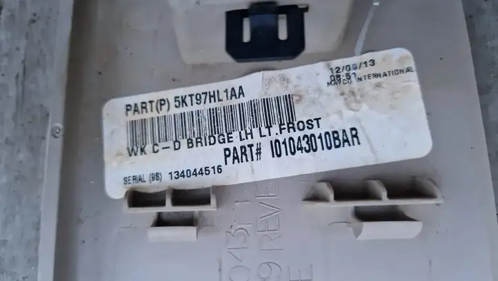 Jeep Grand Cherokee (2010 - 2021) 134044516 Верхняя обшивка стойки D — фото 3
